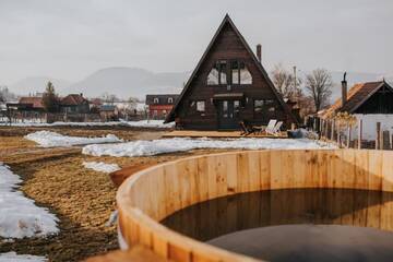 Фотографии Кемпинги Cabana A Toplita г. Топлица (Румыния) №2 Фото Кемпинги Cabana A Toplita г. Топлица 2