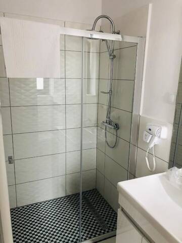 Фото номера Апартаменты с 2 спальнями Отель ALPIN rooms г. Топлица 4